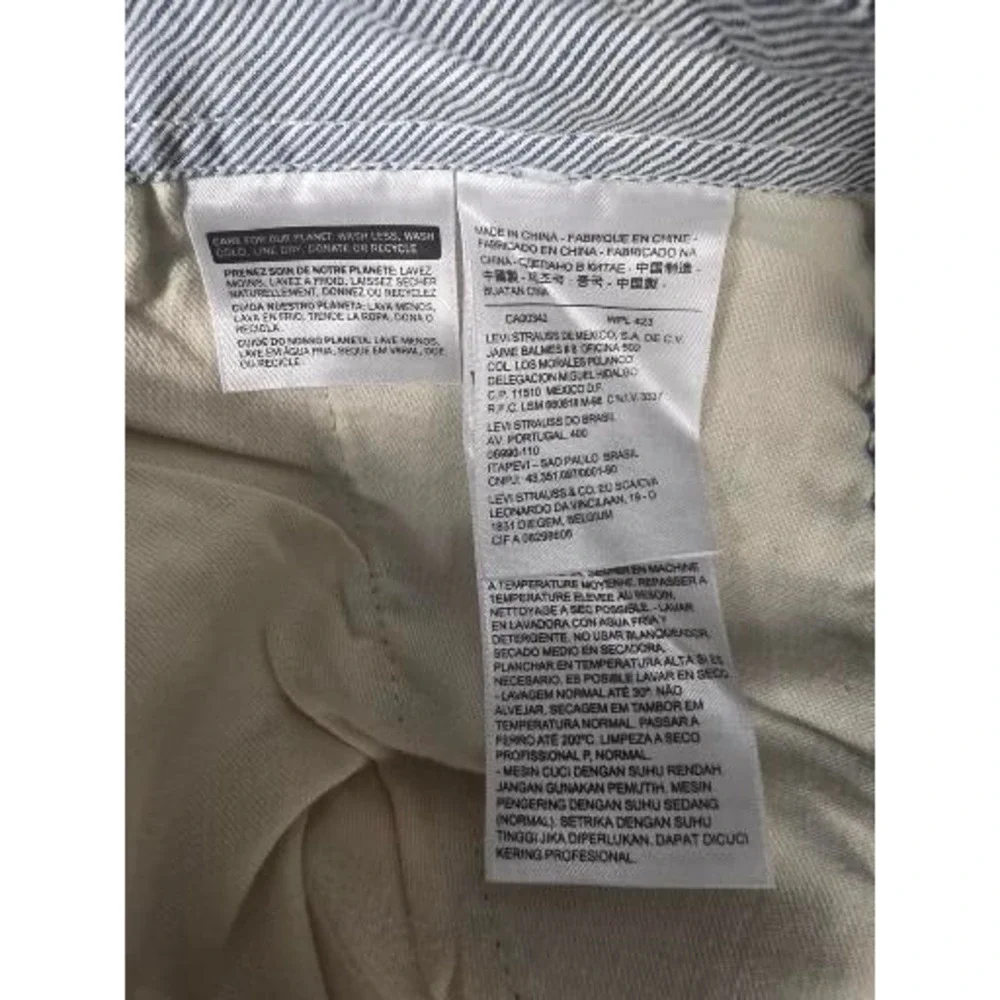 Levis Mens Pinstripe Cargo Shorts Blue White Hickory Stripe Size 40‎ 6-Pocket